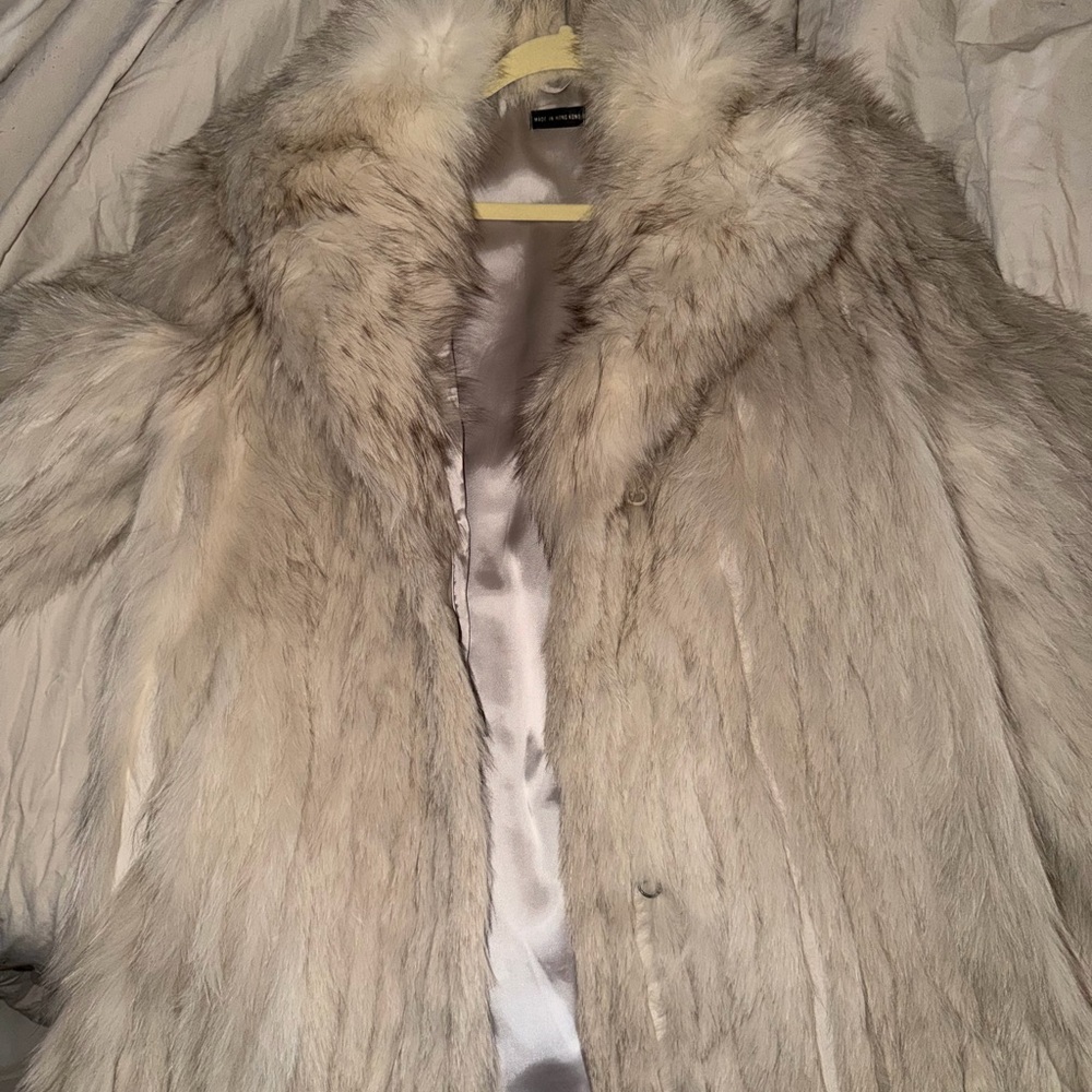 Luxury Cream and Beige Fox Fur Coat - Women's Sz S